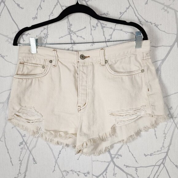 We The Free White Ivory Distressed High Rise Denim Shorts - Picture 2 of 7